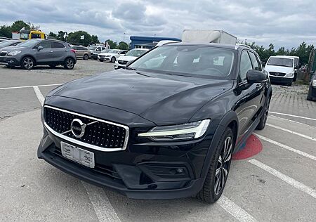 Volvo V60 CC V60 Cross Country AWD/LED/Keyless/PDC/Navi
