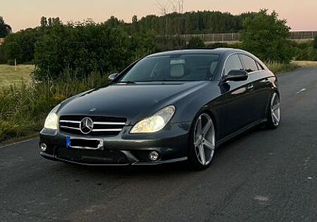 Mercedes-Benz CLS 500 - C219