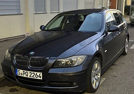 BMW 325xi touring -