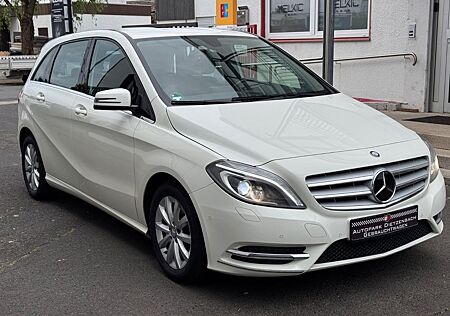 Mercedes-Benz B 200 CDI Automatik Xenon Navi Leder PDC