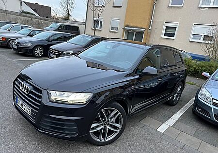 Audi Q7 3.0 TDI quattro tiptronic - 7 Sitzer
