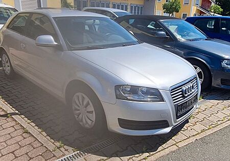 Audi A3 2.0 TDI Attraction/ OHNE TUV