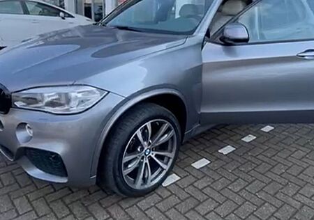 BMW X5 M xDrive40d -8fach M Felgen,pano, Harmon Kard