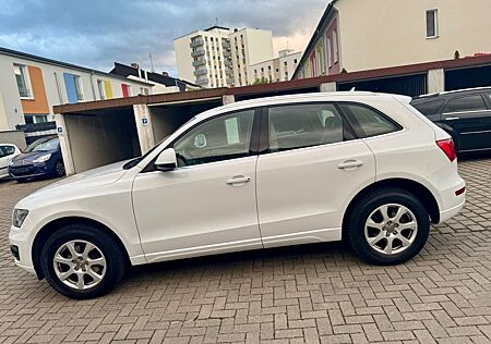 Audi Q5 2.0 TDI 125 kWquattro/AUTOMATIK/INSPEKTIONNEU