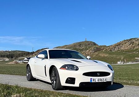 Jaguar XKR gebraucht kaufen Jaguar XKR Coupé Porcelain White