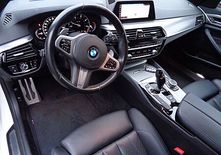 BMW 520d xDT M Sport Leder Sthz.Head U.Live C.Disp.K