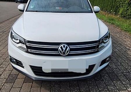 VW Tiguan Volkswagen 1.4 TSI BlueMotion T LOUNGE Sport & S...