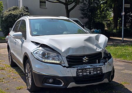 Suzuki SX4 S-Cross (SX4) S-Cross Sport-Utility-Vehicle TÜV 01/2027