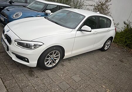 BMW 120d xDrive Advantage A Advantage