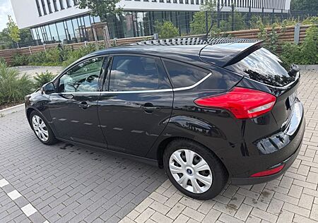 Ford Focus 1,0 EcoBoost 92kW Business Business