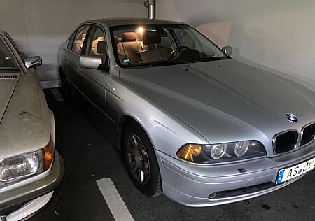 BMW 520i A - Xenon TÜV 10/26