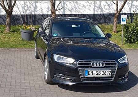 Audi A3 2.0 TDI S tronic 8-Fach Bereifung Scheckheft