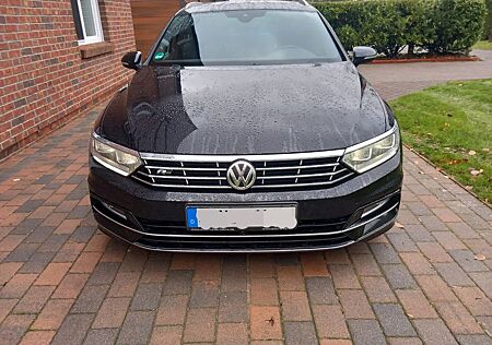 VW Passat Volkswagen 2.0 TDI SCR 140kW DSG 4M Highl. Varia...
