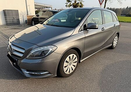 Mercedes-Benz B 180 CDI Automatik Klima Tempomat Bordc Tüv2027