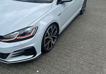 VW Golf Volkswagen 2.0 TSI GTI GTI