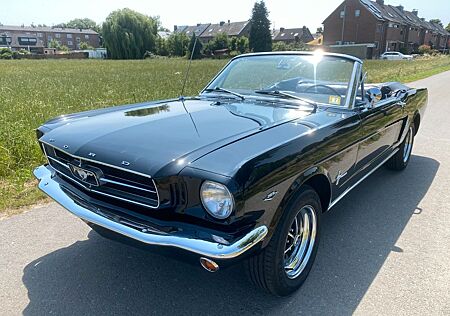 Ford Mustang 65er Cabrio Triple Black Sammlerzustand!