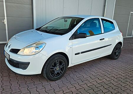 Renault Clio Dynamique 1.2 16V TCE Eco2 Dynamique