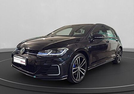VW Golf Volkswagen VII 1.4 TSI Hybrid GTE NAVI*LED*AHK*PANO*SH