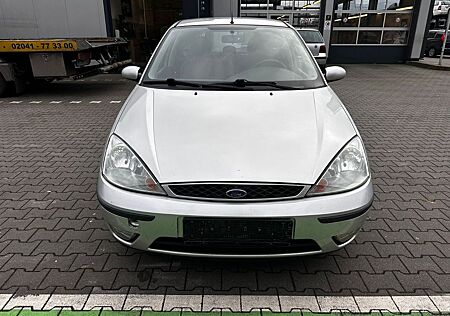 Ford Focus Lim. Ghia AUTOMATIK