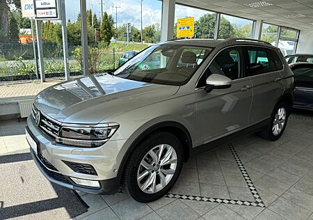 VW Tiguan Volkswagen TiguanTiguan Highline BMT 4Motion DSG AHK VOLL!