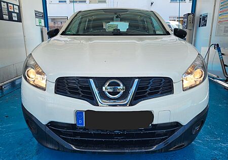 Nissan Qashqai Visia 4X4 TüV NEU!!