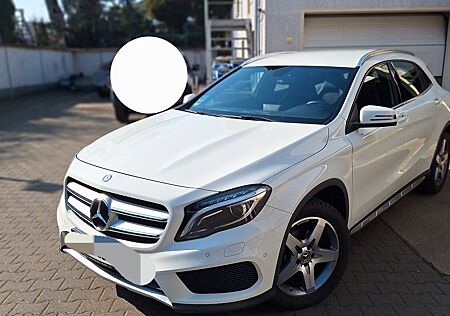 Mercedes-Benz GLA 200 AMG Line