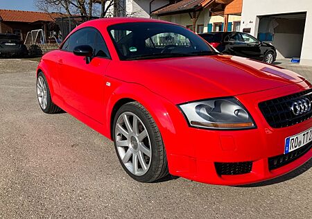 Audi TT Coupe 1.8T 132 kW -