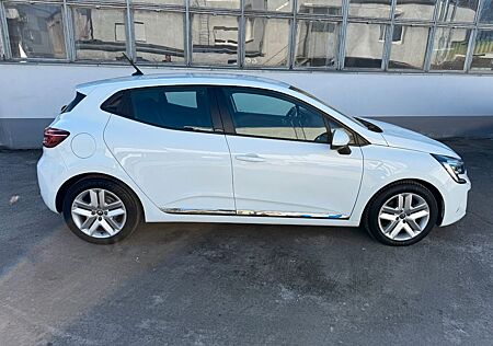 Renault Clio 1.6 E-Tech 140ch Business