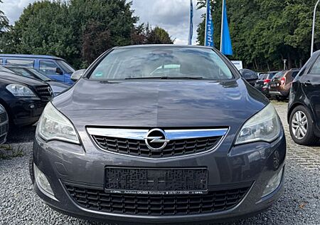 Opel Astra J Lim. 5-trg. Edition