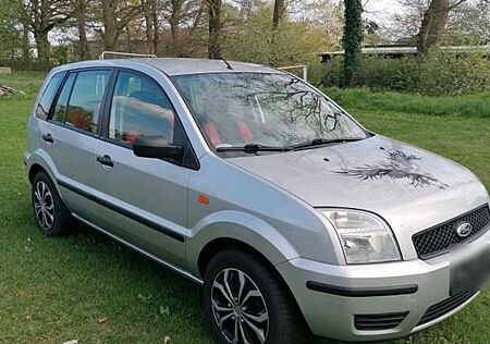 Ford Fusion 1,6 16V + +