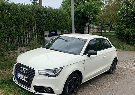 Audi A1 1.6 TDI S line 105 PS