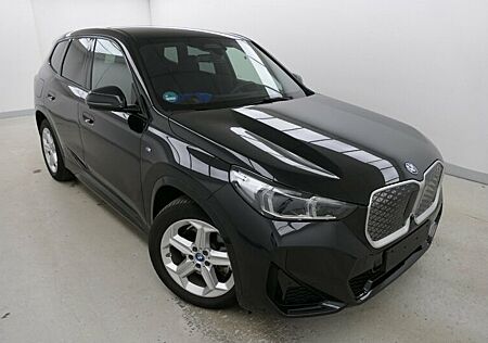 BMW iX1 xDrive30 M Sportpaket LED HuD Widescreen ACC