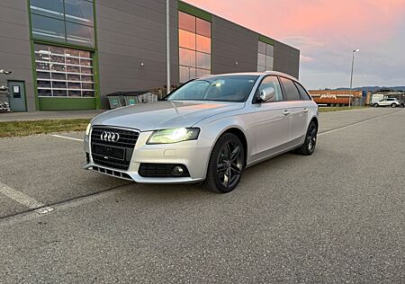 Audi A4 Avant Attraction 2.0 TFSI multitr.