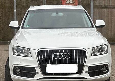 Audi Q5 2.0 TFSI S tronic quattro -