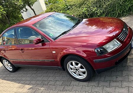 VW Passat gebraucht kaufen VW Passat Volkswagen B5 Benzin 1.8