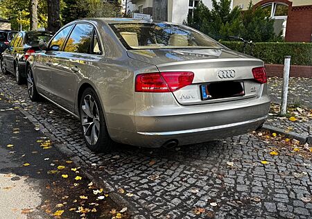 Audi A8 L 4.2 FSI tiptronic quattro -