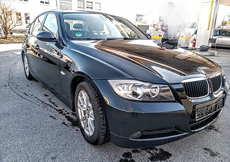 BMW 318i Angemeldet, -149 Tkm-TÜV Neu, 143 PS, klima