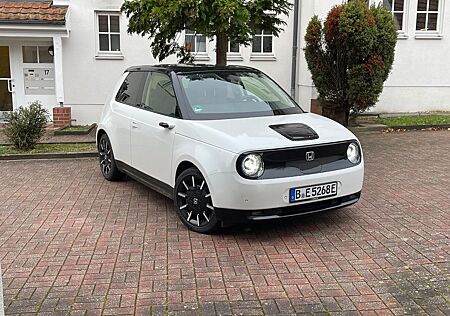 Honda e 154 PS Advance 17 NP 36900 Service NEU