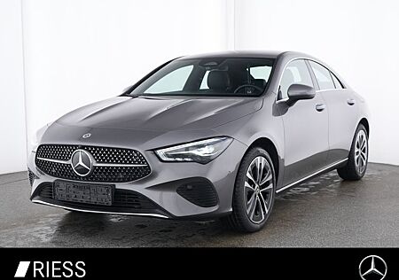 Mercedes-Benz CLA 200 Coupé W-Paket PDC SHZ LED LM SpurH AUT