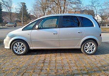 Opel Meriva 1.7 CDTI Cosmo Klima AHK TüV neu wenig KM