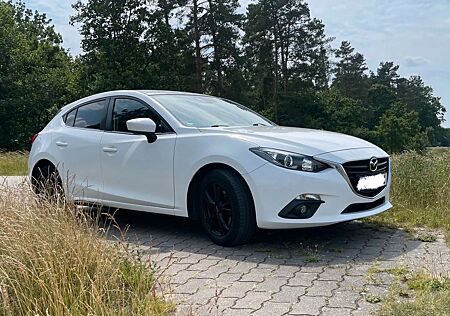 Mazda 3 2.0 SKYACTIV | Center-Line | Navi | BT | Alu