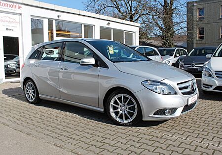 Mercedes-Benz B 200 SPORT-PAKET*LEDER*NAVI*LEDER*AHK*PDC