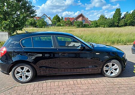 BMW 118i -Kombi Limousine 5 türig, TÜV neu bis 05.27