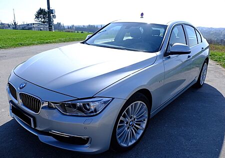 BMW 328i Luxury Line