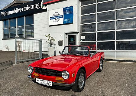 Triumph TR6 - aufw. restauriert, 3-fach Weber Vergaser
