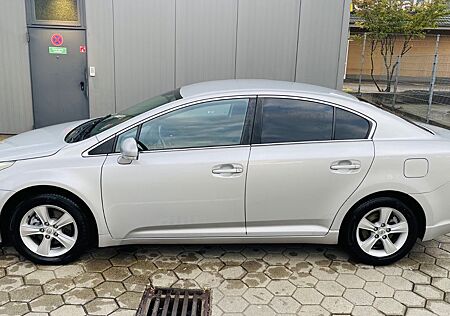 Toyota Avensis 1.6 Valvematic -