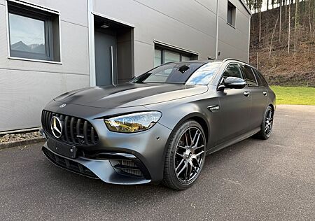 Mercedes-Benz E 63 AMG FinalEdition/LP 180.000 €