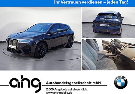 BMW iX M60 Integal-Aktivlenk. Klimaaut. AHK Panorama
