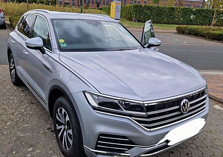 VW Touareg Volkswagen Elegance 4 Rad AHK Standheiz
