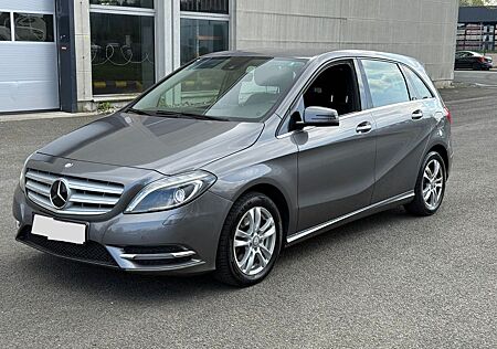 Mercedes-Benz B 220 CDI/Automatik/Navi/Xenon/SHZ/Tempomat